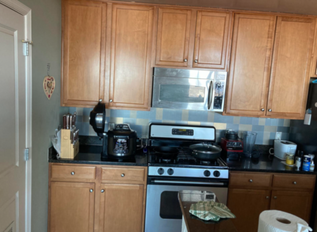 Before picture of kitchen refinishing in NOVA